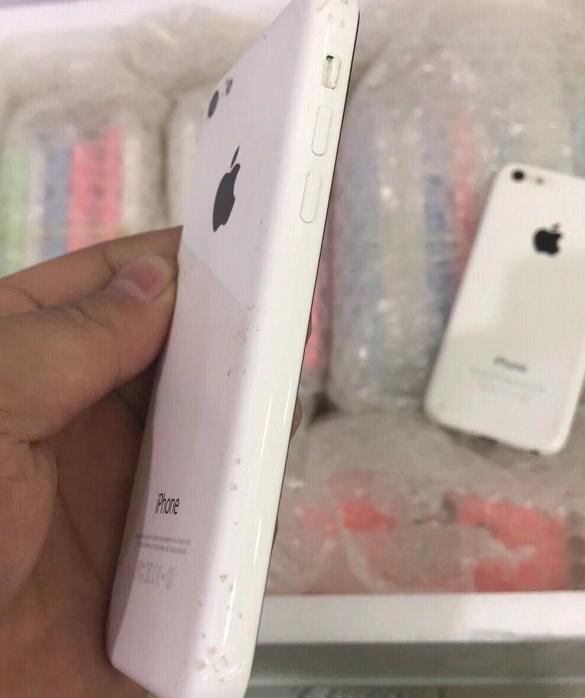 入手知名度最低的iPhone，很多人认为是山寨机！