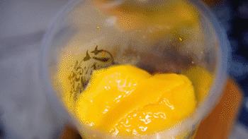 中国风与烧仙草的新潮结合，顺德这家茶饮店要排队了