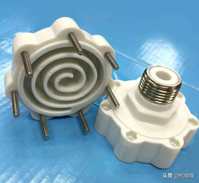 洗澡时触电没人发现怎么自救,生活用水如何确保安全性