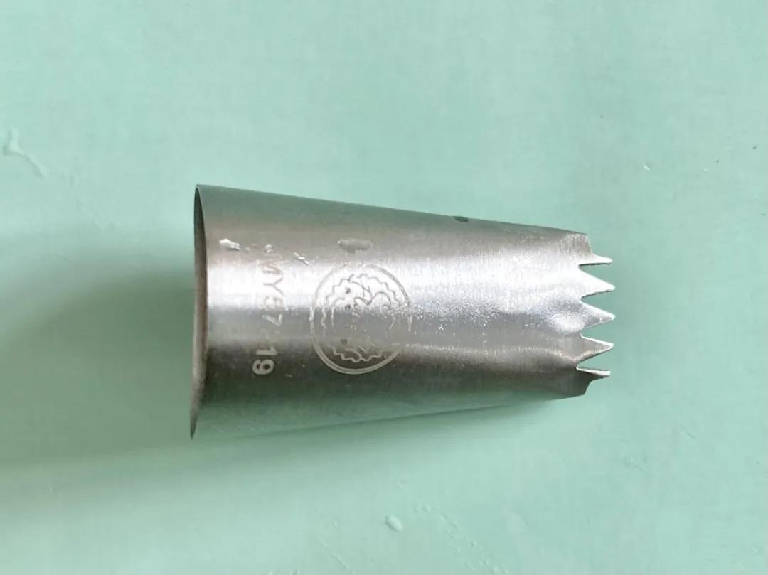 向日葵裱花手法教程简单易学,蛋糕裱花入门基础手法