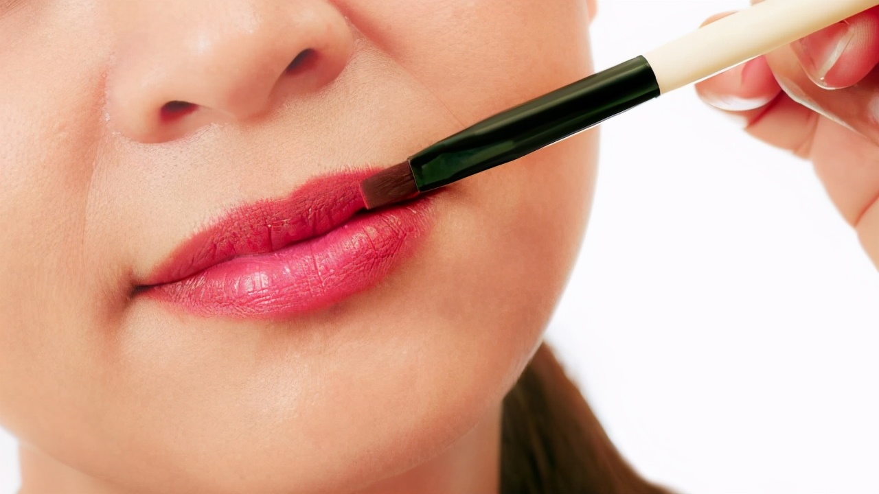 面部暗淡怎么改善,面部暗淡都是斑点怎么办