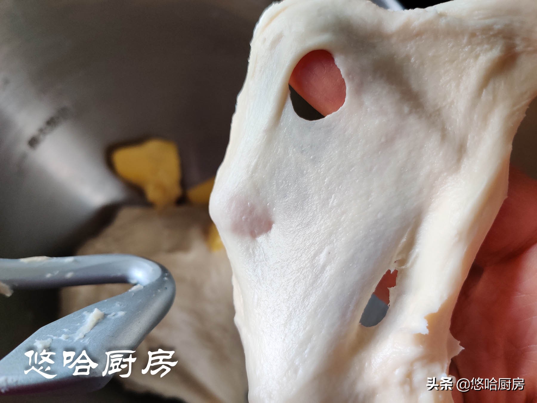 在家用普通面粉做面包怎么更拉丝,热面包怎么做又酥又脆