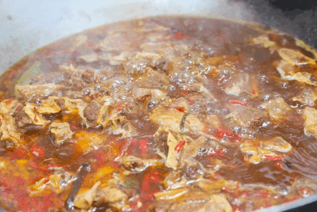 牛排与火锅完美结合，分分钟挑逗你的味蕾