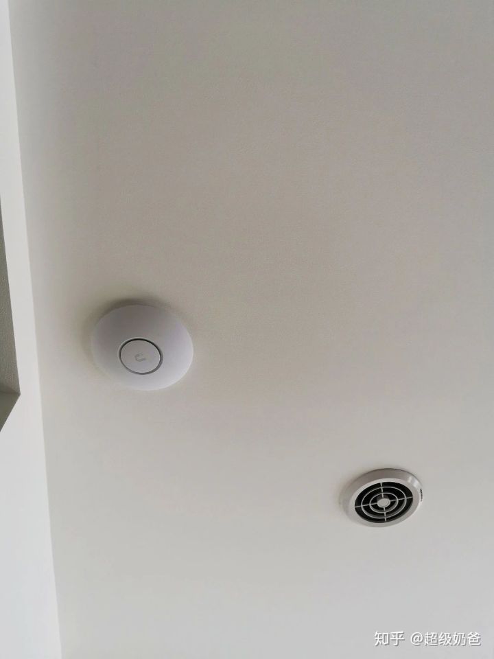 她买下40㎡自己住​，功能一个不少，却能住出100㎡的宽敞