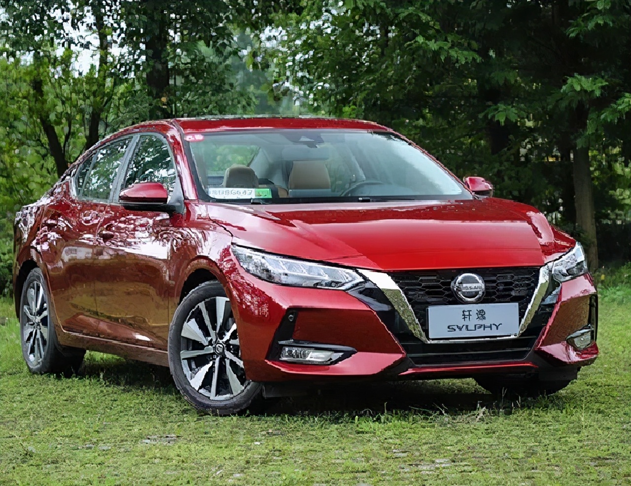 轩逸跟宝来1.5t对比哪个好,轩逸对比宝来