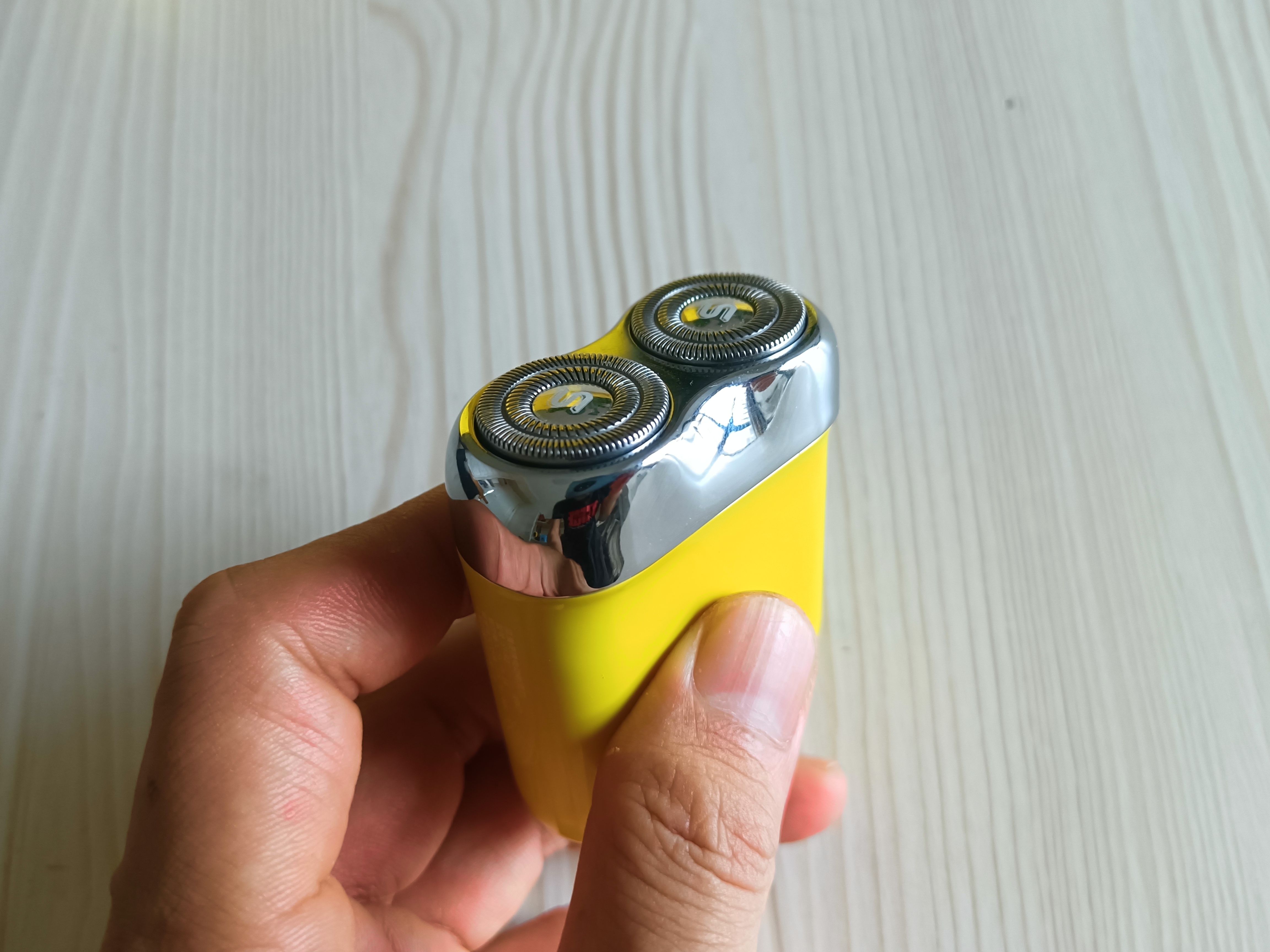 须眉潮玩家剃须刀r2 (须眉便携式剃须刀测评)