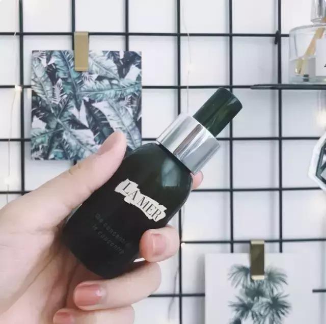 盘点五款爆红精华你该买哪个,女生必买的5款精华