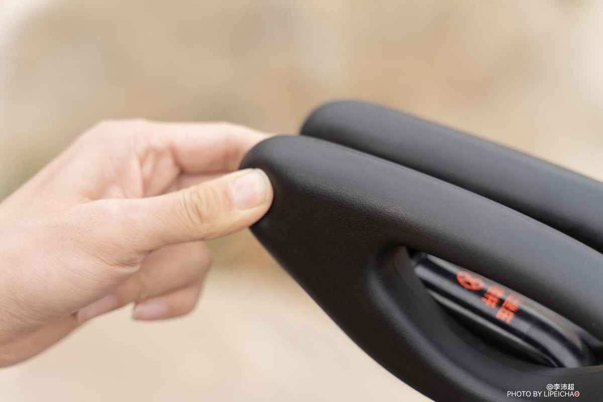 9号平衡车体验:不仅仅是年轻人的酷乐玩具