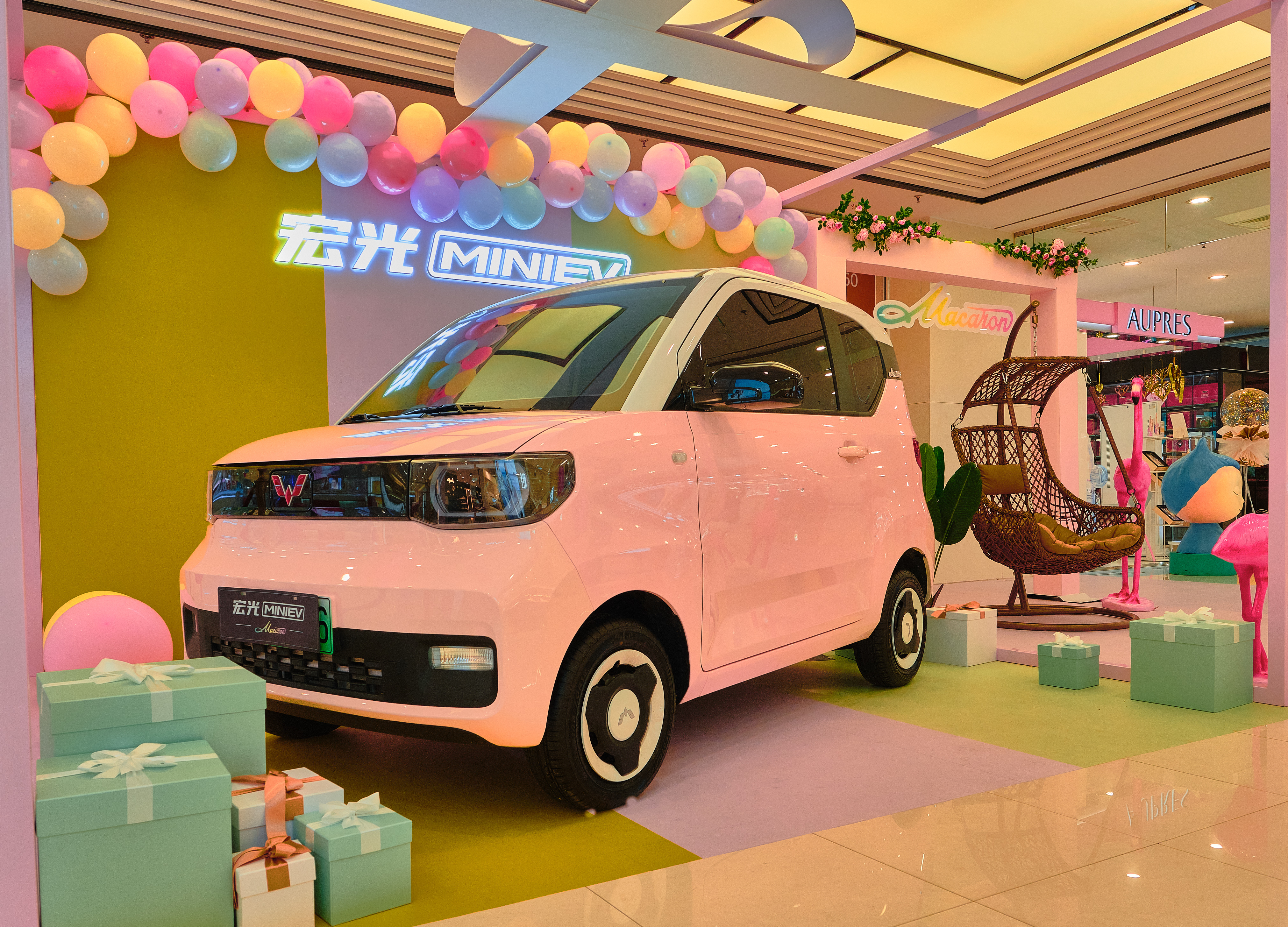 重庆新世纪百货凯瑞商都8周年,新世纪百货凯瑞商都抖音直播