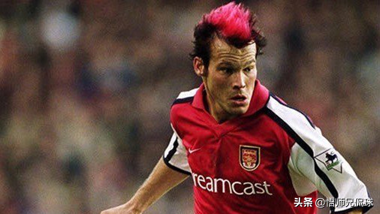 8000万欧也摁板凳，从*裤内**男模到英超主帅，他到底经历了什么？