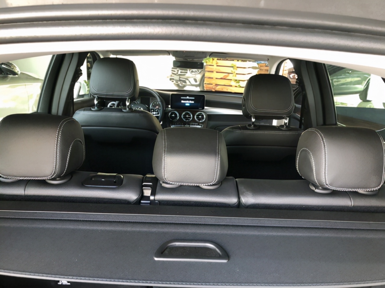 奔驰glc300进口五年免息零首付车,新款奔驰glc300有什么故障通病