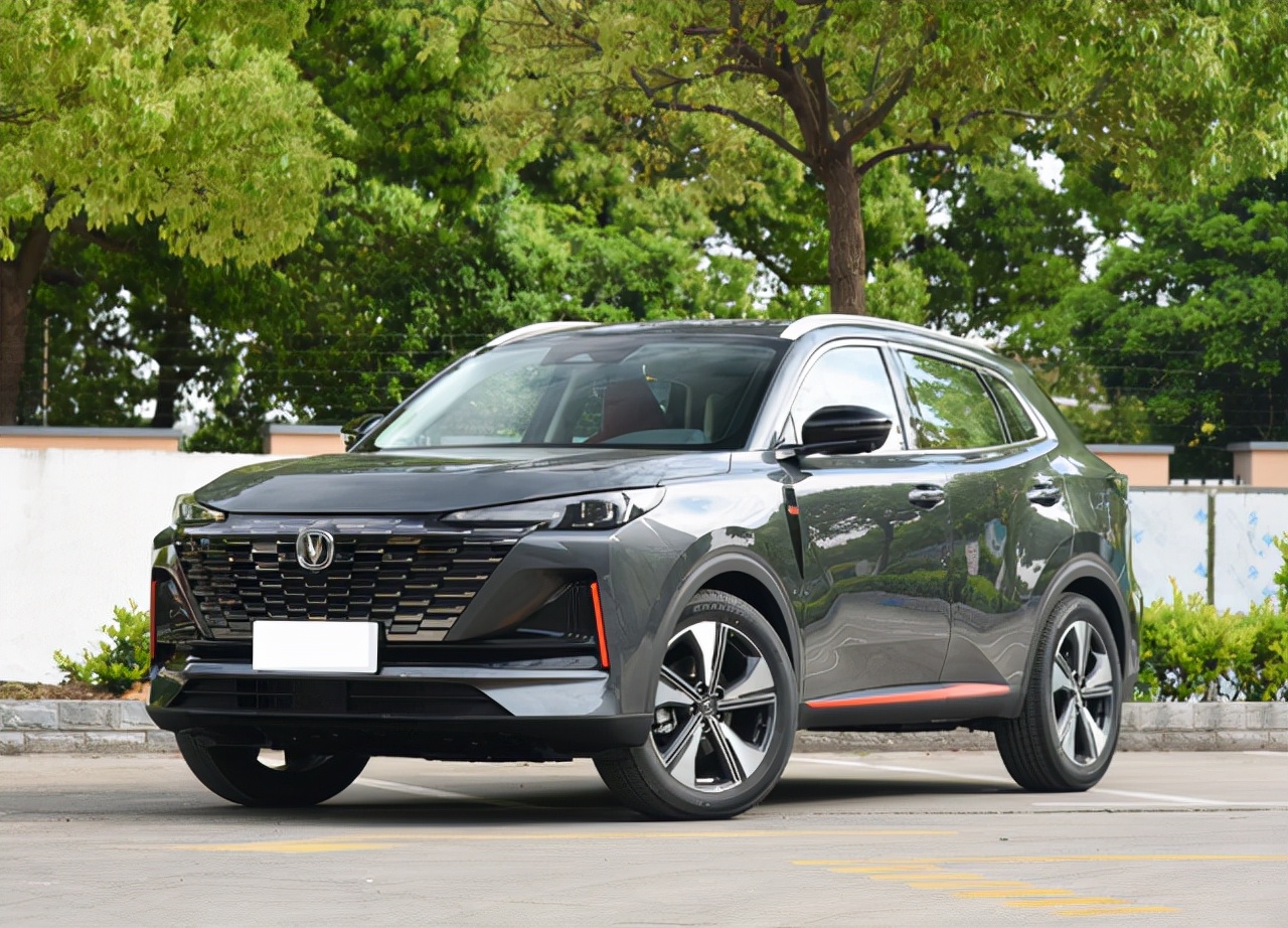 长安cs75plus与cs55plus静音效果,长安cs55plus跑120公里飘吗