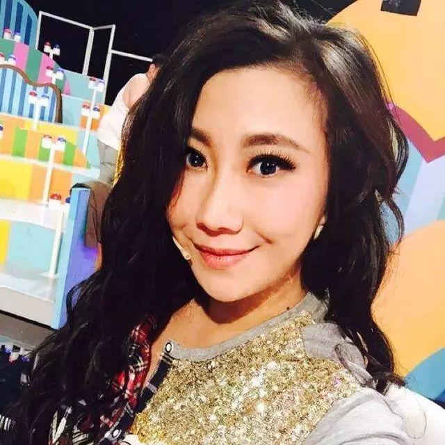 曾被周星驰雪藏，如今开保时捷住上海市中心，38岁范湉湉励志人生