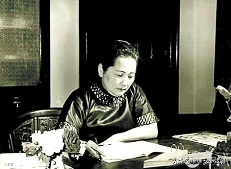 宋庆龄故居香云纱旗袍,香云纱宋美龄宋庆龄