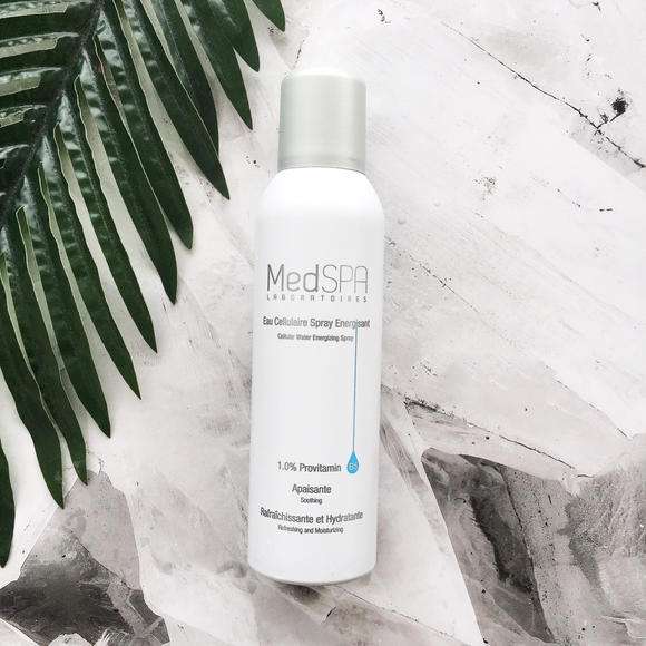 问天问大地，为啥子我是混油敏感肌？护肤品真费钱，今天汇总说说