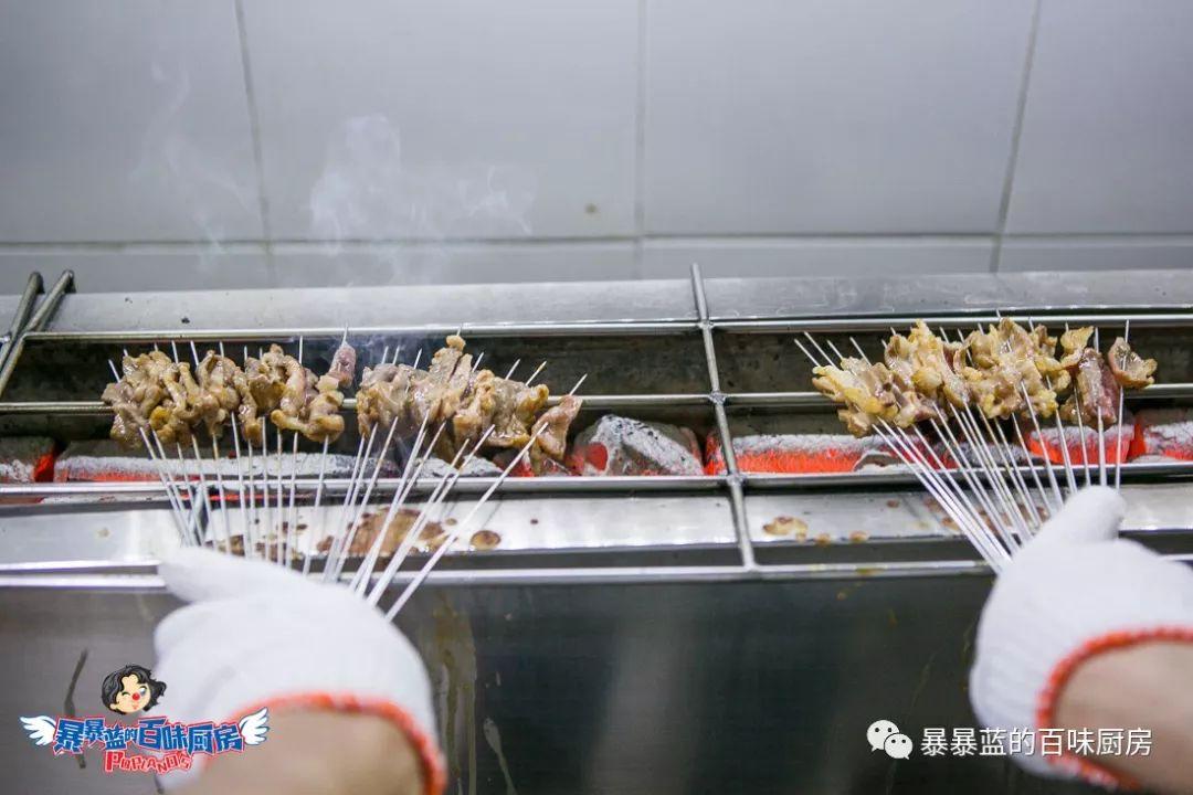 一天营业9小时左右的实体店,一天只营业2个小时的火锅店