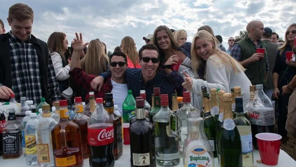 鎴戝拰缇庡浗鑰佸叕,璺ㄥ浗濠氬Щ瀚佺粰鑰佸