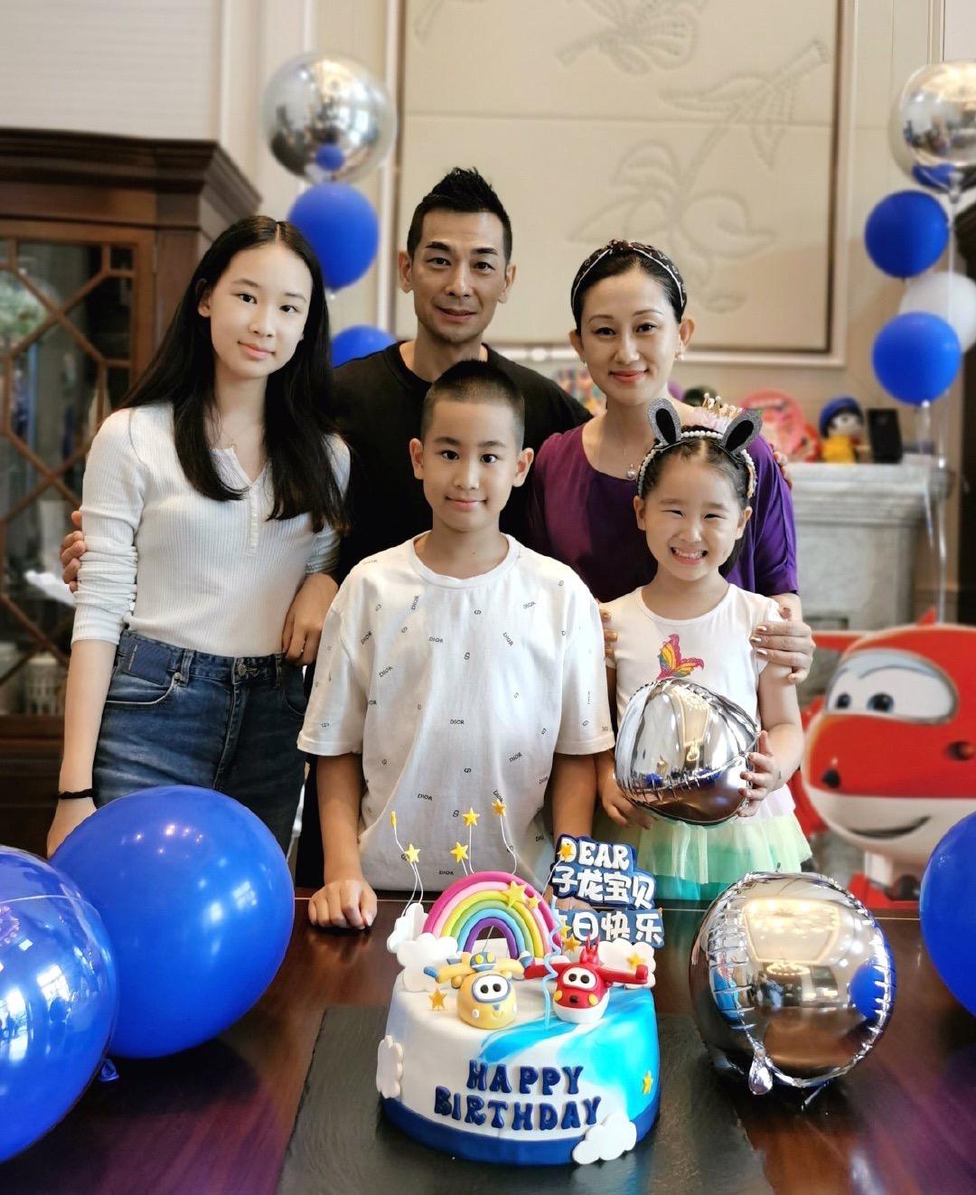 赵文卓张丹露哪年生孩子,赵文卓跟张丹露怎么认识的