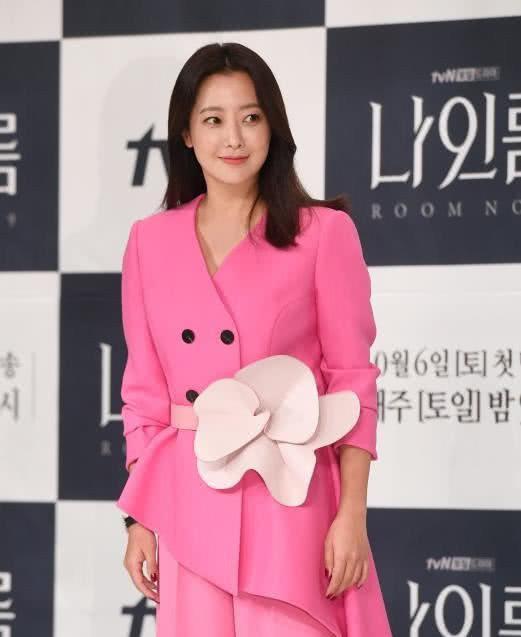 金喜善面部变化,金喜善鼻子照片