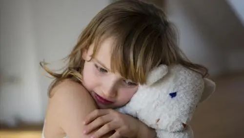 父母吵架孩子如何高情商应对,父母吵架小孩该怎么哄