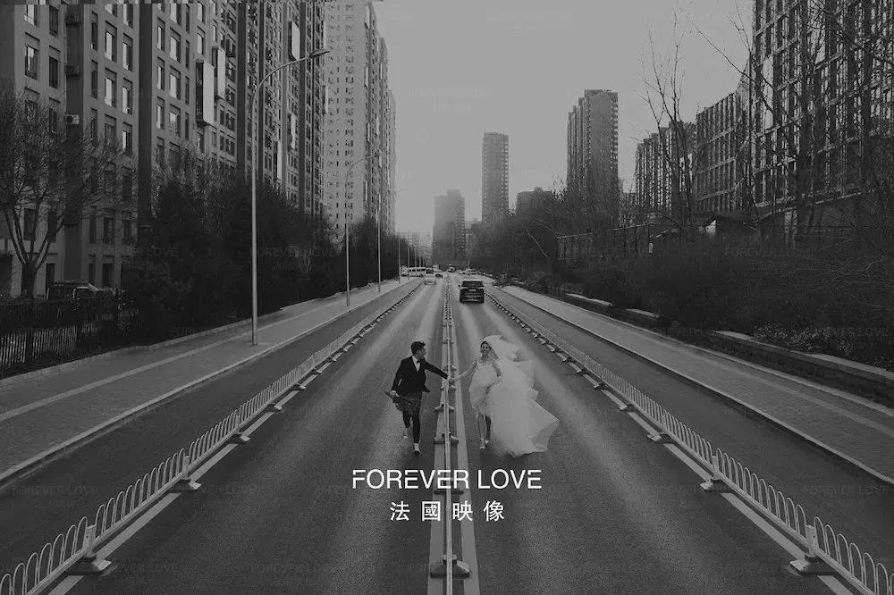 街拍婚纱照怎么拍才好看,韩式街拍婚纱照怎么拍才好看