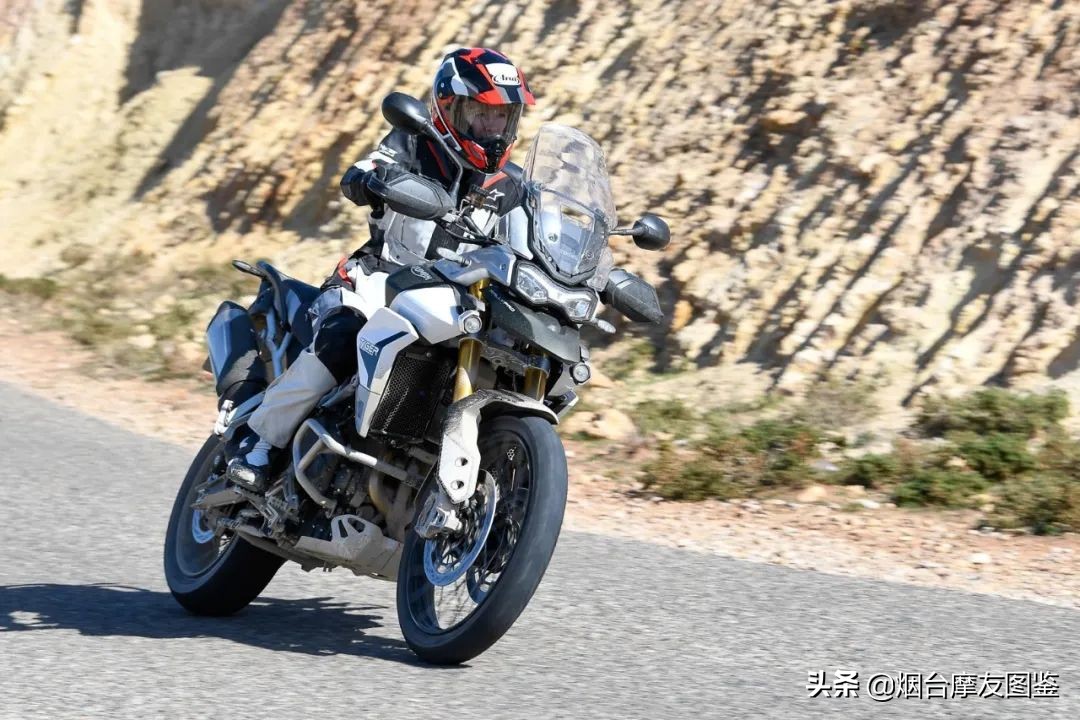 ktm790adv和凯旋900adv对比,ktm790adv和宝马水鸟哪个大