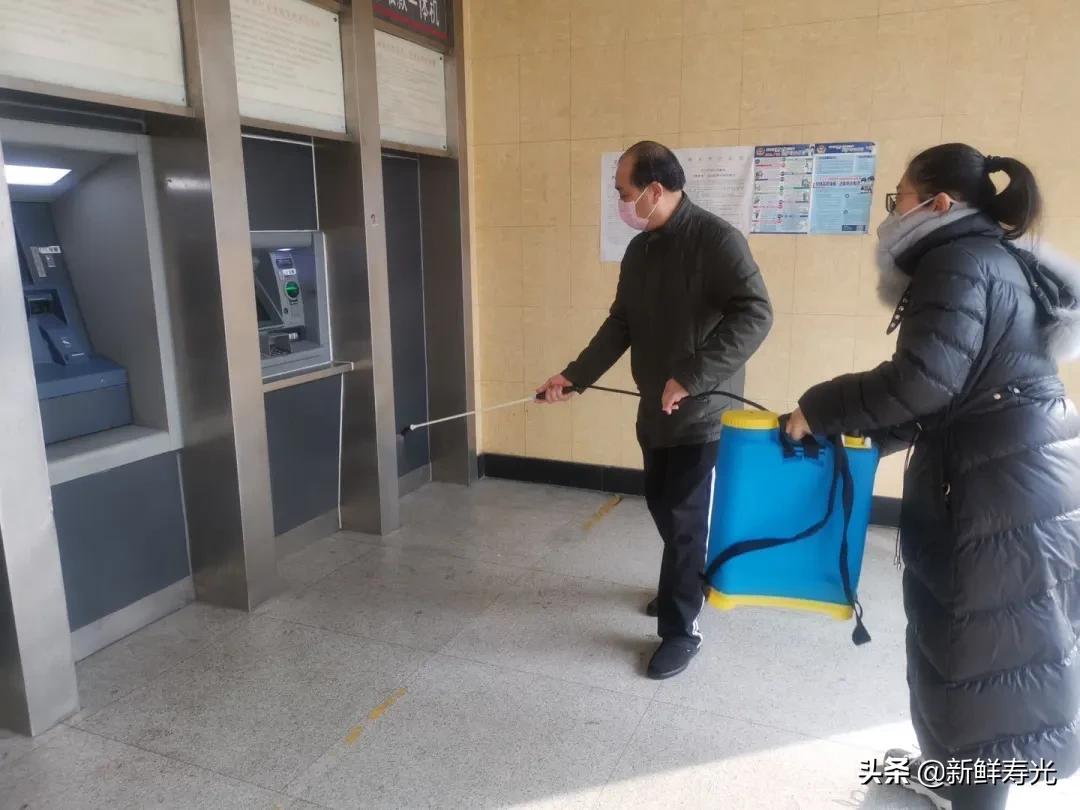 防疫一线的拼命三郎 (社区防疫一线拼命三郎)