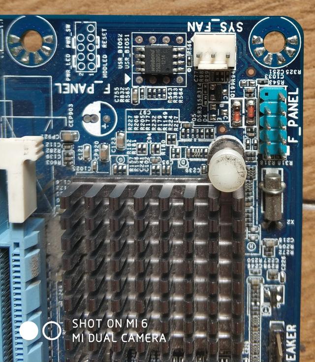 电脑主机上面的风扇怎么装,电脑主机风扇怎么装最好