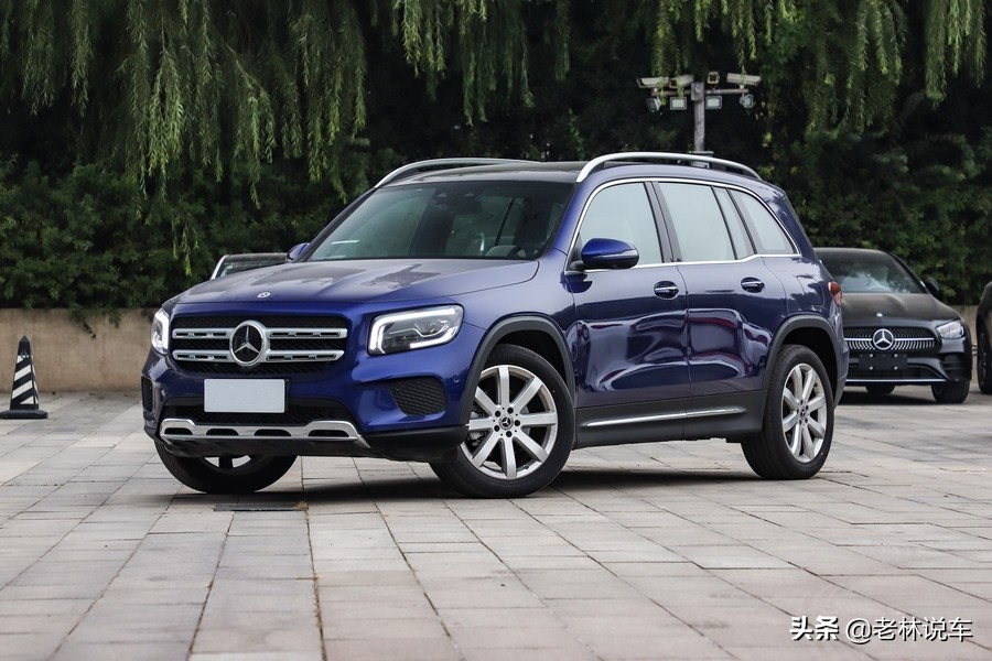 宝马x12.0t和23款奔驰glb2.0t,宝马x12.0和奔驰glb1.3哪个性价比高