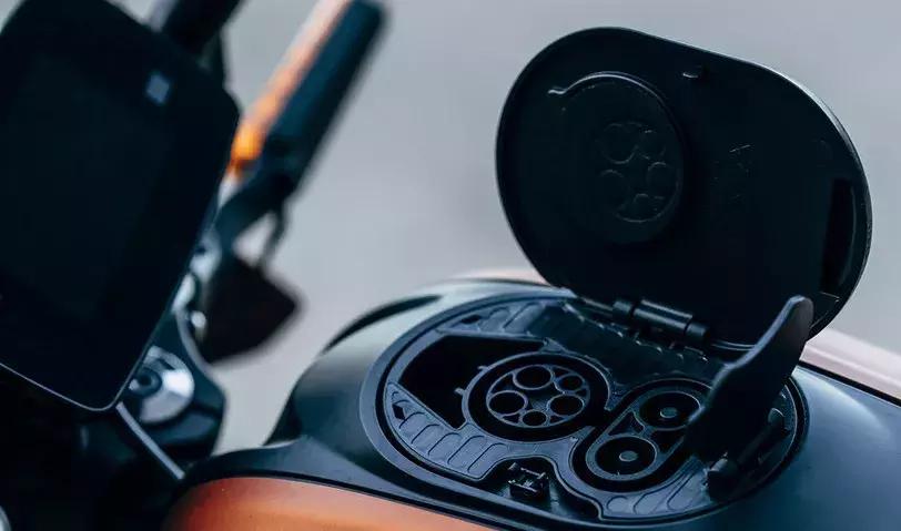 哈雷和杜卡迪哪个档次高,杜卡迪对比哈雷