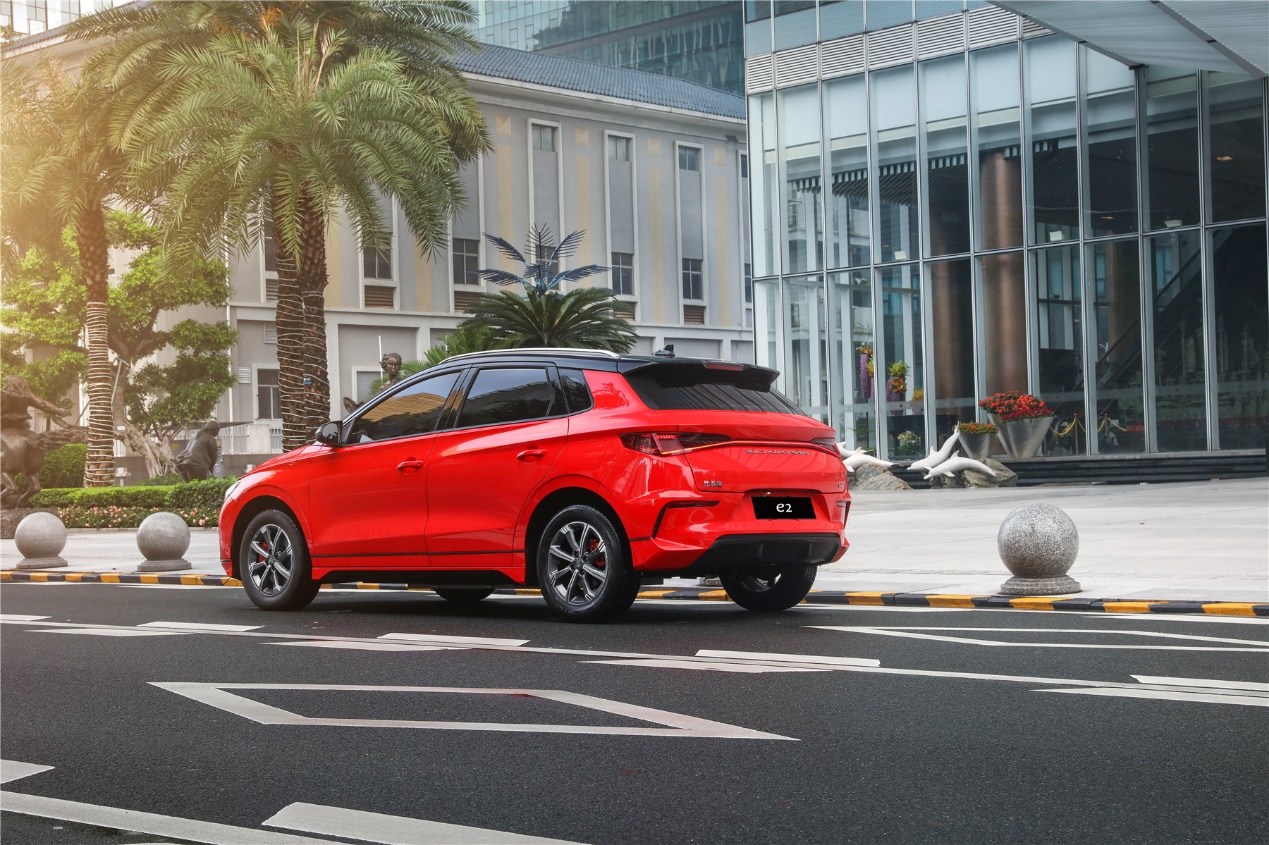 新能源车比亚迪e2值得买吗,比亚迪e2电动车好吗