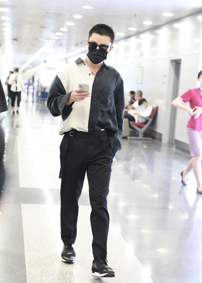 男人腿太细怎么练,男人腿细怎样搭配衣服