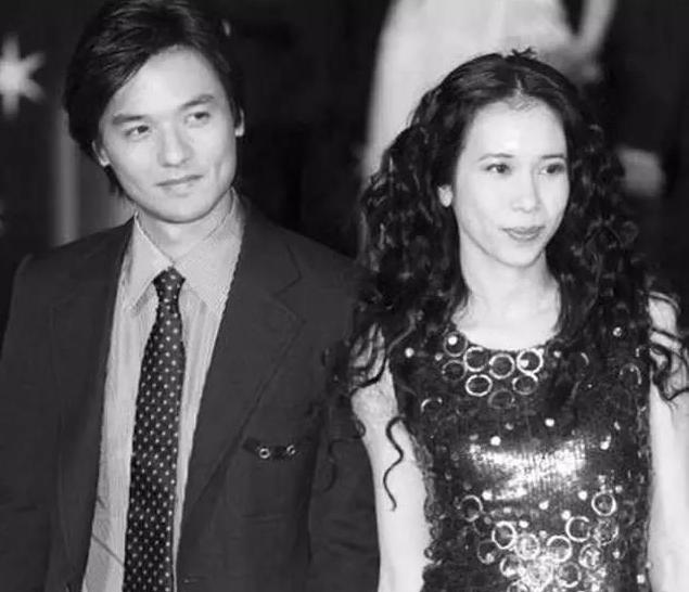 舒淇情史坎坷,张震和舒淇的情史分析