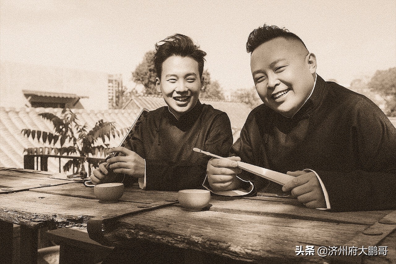 闃庨工绁ヨ瘎涔︽垜鐪间腑鐨勫痉浜戠ぞ,寰蜂簯绀鹃槑楣ょゥ璇勪功鍏ㄩ泦