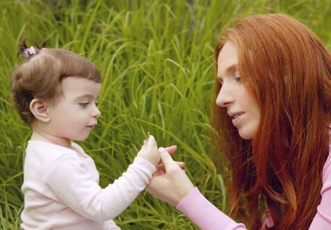 春天宝宝容易长湿疹怎么办？新生儿湿疹怎么护理？