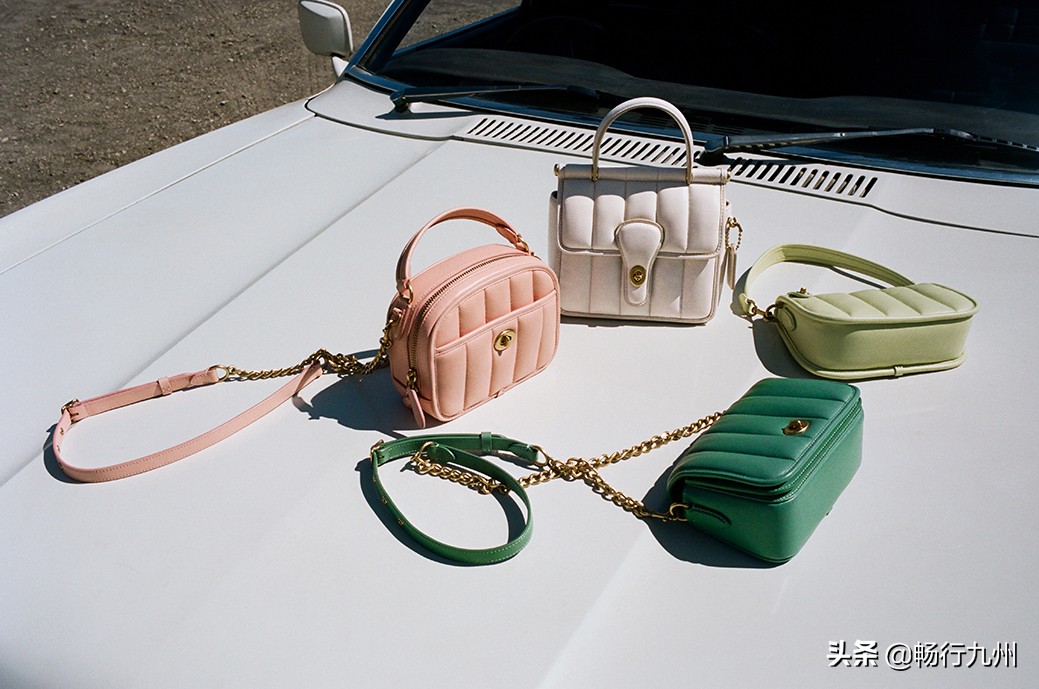 蔻驰早春新款,蔻驰2022早春系包