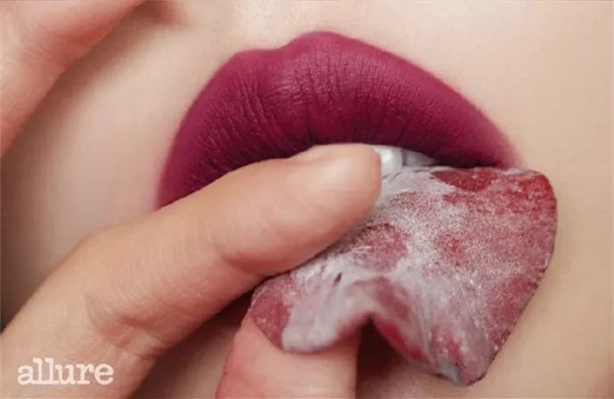 mac316泫雅色怎么选,mac子弹头尤雾黄黑皮口红推荐