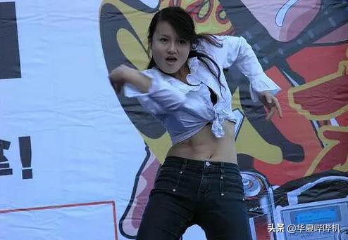 两次卫冕奥运冠军,一年怒甩老婆23次,拳王邹市明为何退出拳坛?