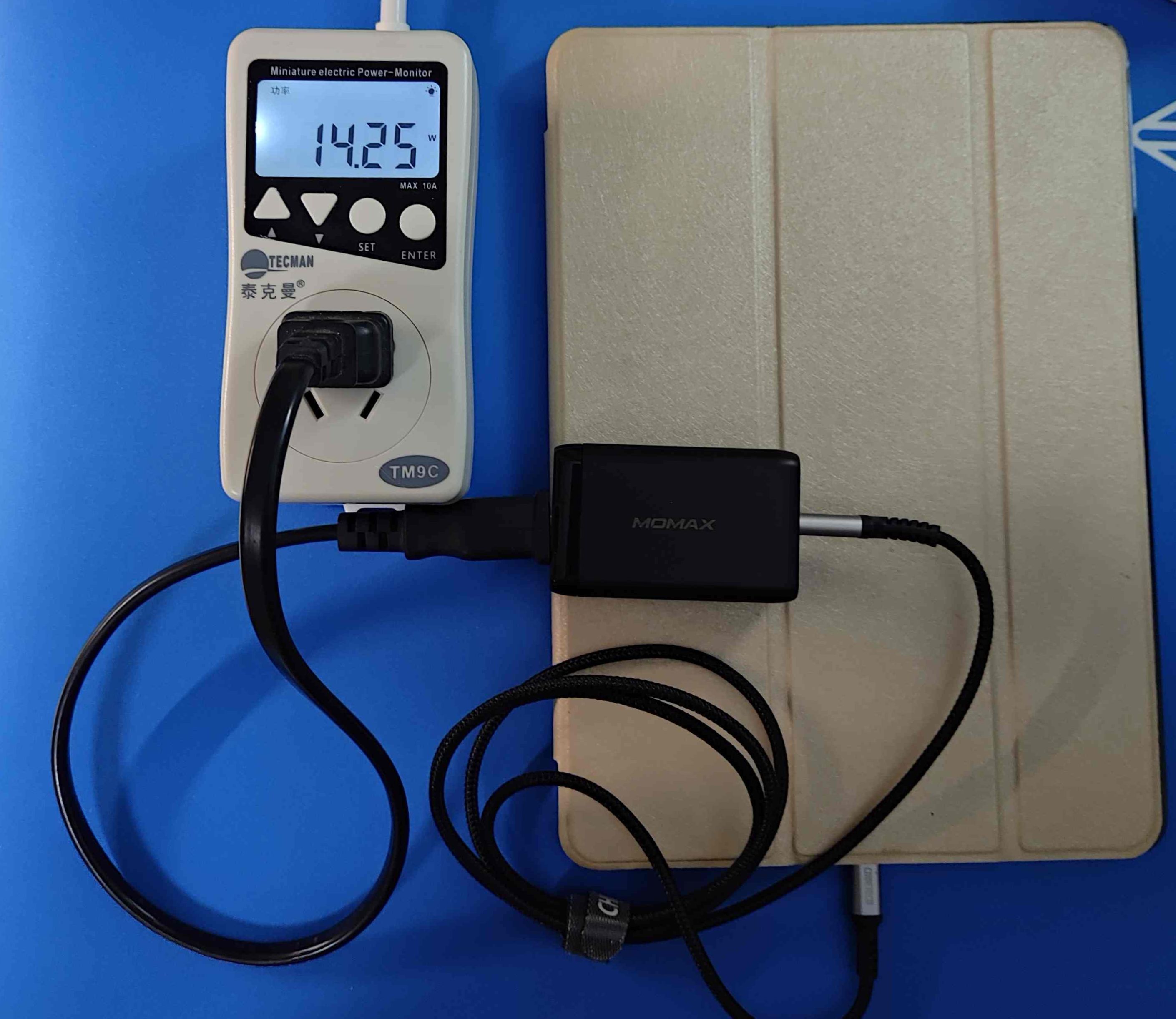 摩米士100w氮化镓和绿联100w氮化镓,momax摩米士65w氮化镓无线充电宝