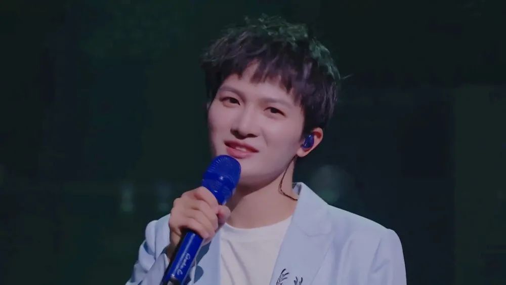 从留守儿童到牙医，再到歌神，周深是谁？真的很牛吗？