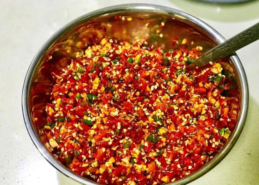 辣椒酱的正确熬制方法配方,辣椒酱的配方做法视频
