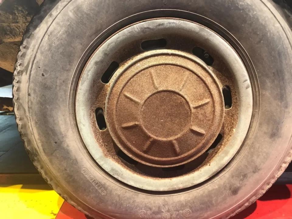 买了一年的车需要年审吗,买了辆二手车年检只有半年