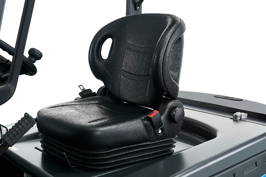 对面的人即是你的安全官——比亚迪叉车