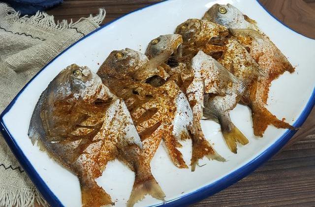 杏鲍菇炒鱼片的家常做法,杏鲍菇鲳鱼