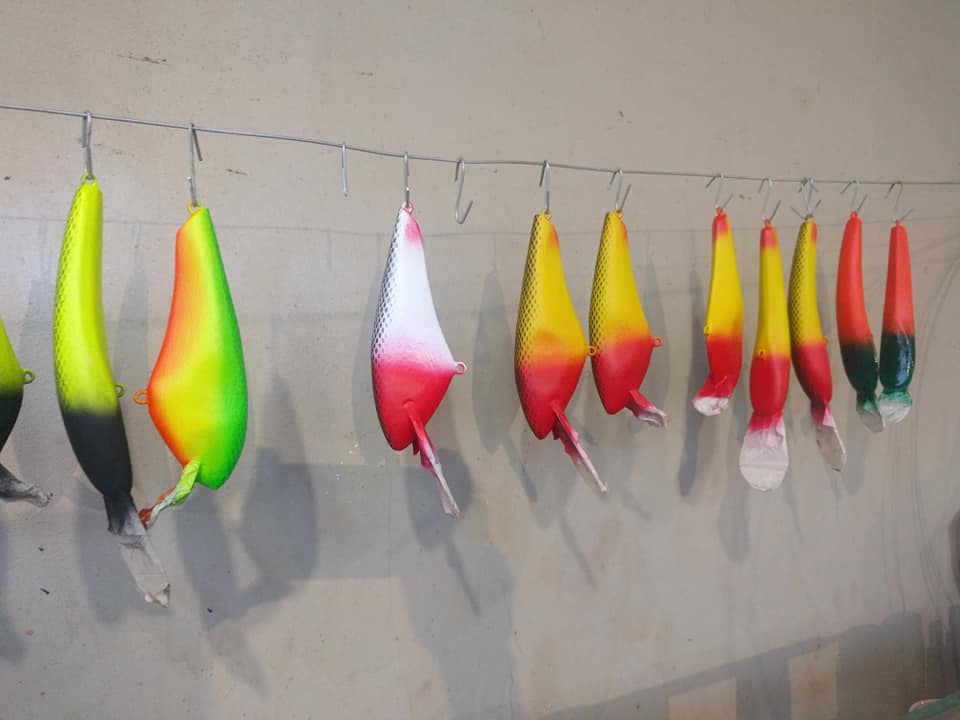 路亚钓鱼穷三代,路亚如何做假饵