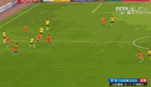 门将扑点球用手指被嘲讽,王大雷鲁能门神完整视频