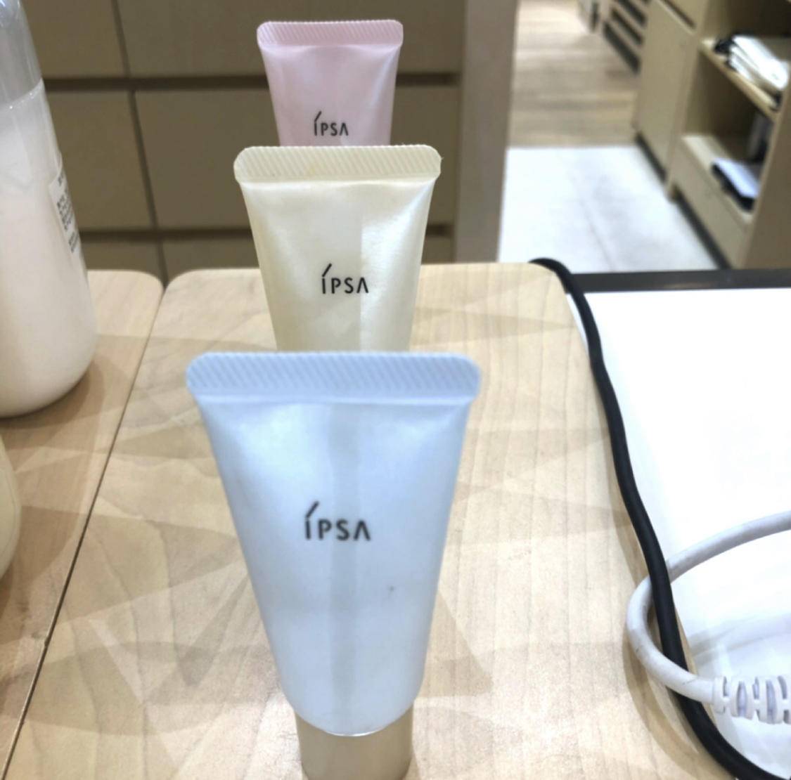 年会你会被同事夸的!打造水润服帖的天生好皮,它不能少