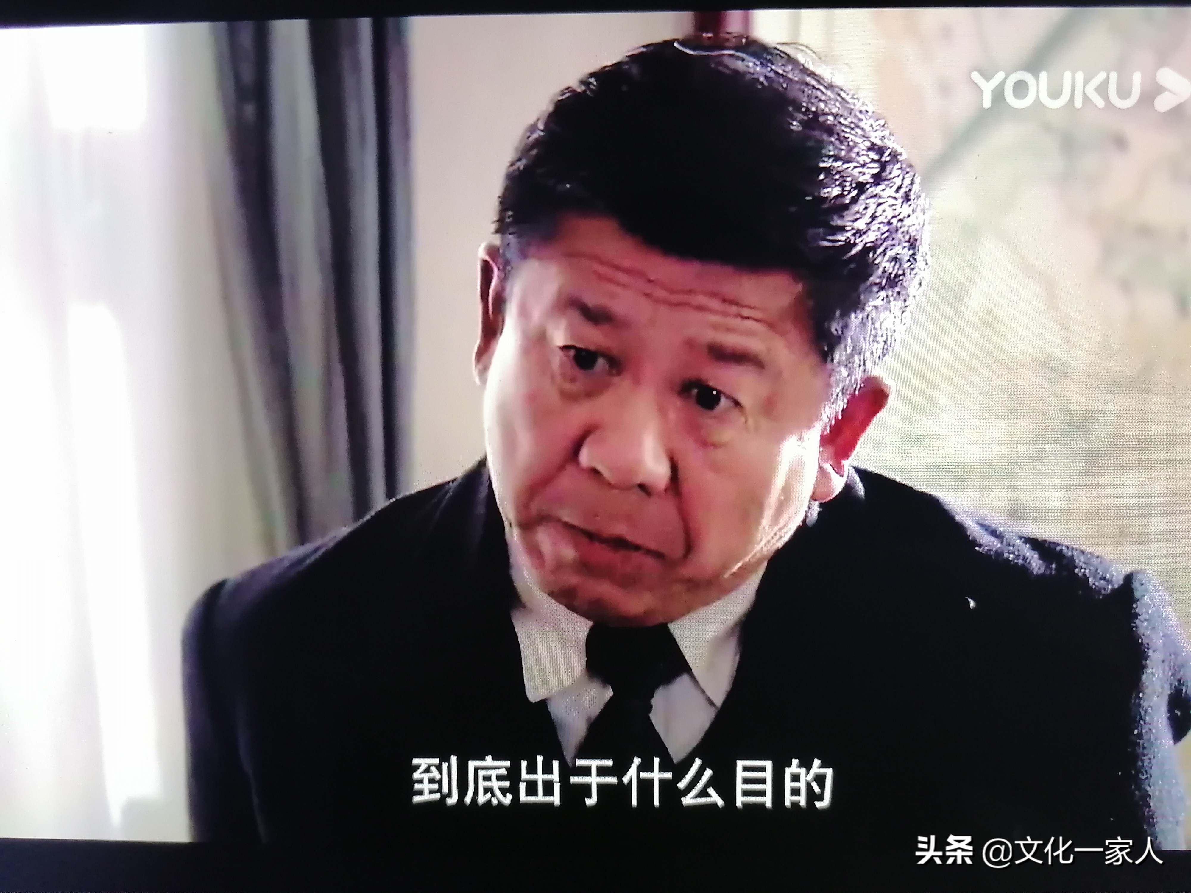 《悬崖》：一场敌中有我，我中有敌，斗智斗勇命悬一线的生死较量