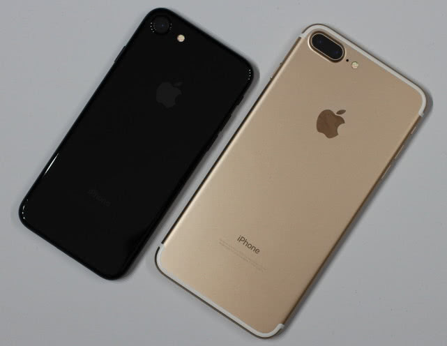 iPhone7Plus最后的“挣扎”，128GB+iOS13，还值得买吗？