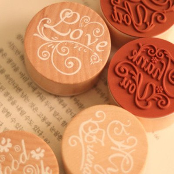 有没有大点的激光雕刻机,小型激光雕刻机雕刻印章价格